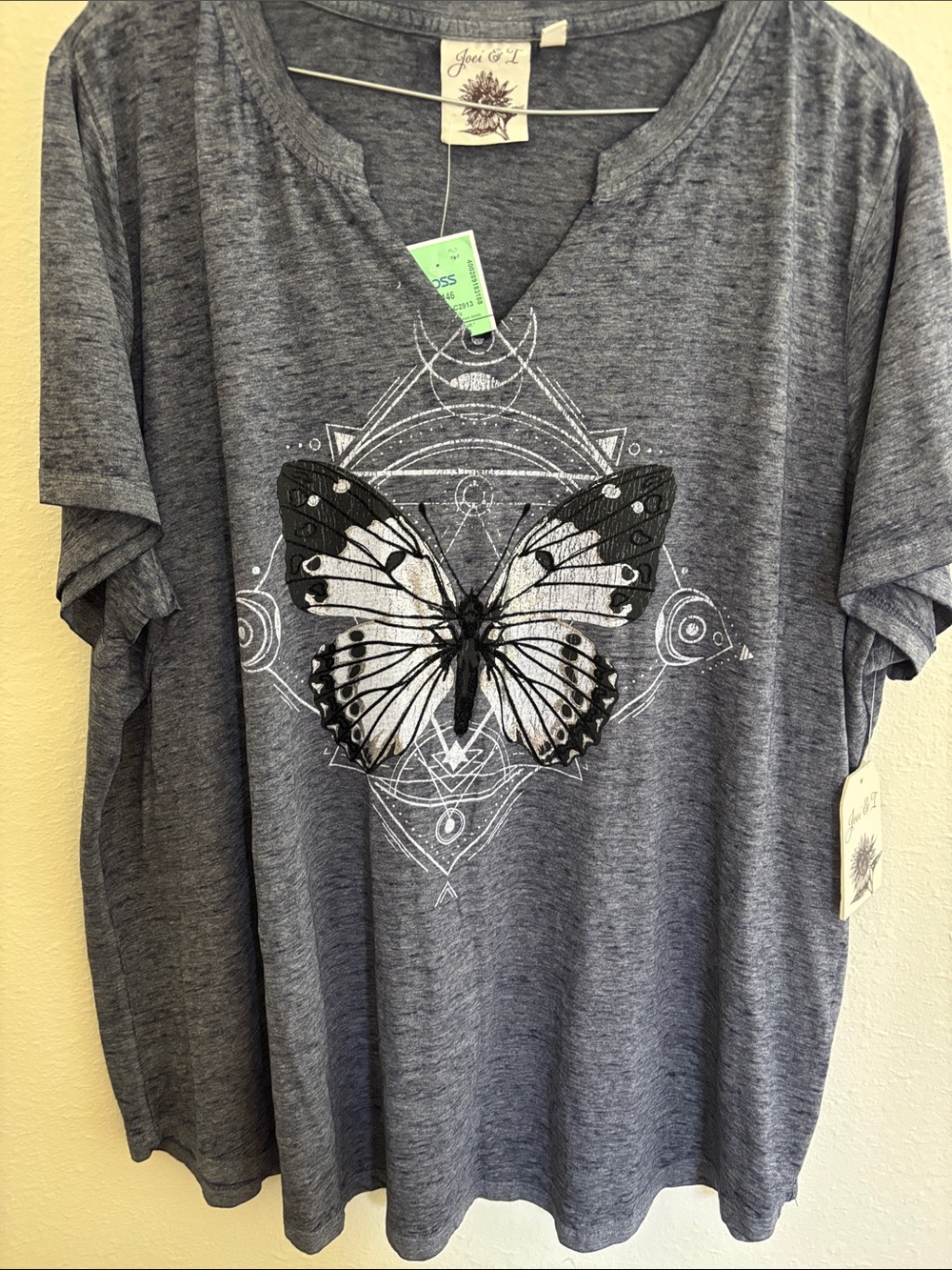 Gigi & I Gray Butterfly Graphic V-Neck Tee